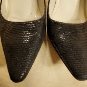 Calvin Dolly Faux Snakeskin Black.